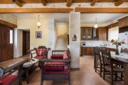 Platanos bei Kissamos Kreta, Platanos: Zwei private Steinvillen mit Gästeappartements in der Nähe des Strandes von Falasarna zu verkaufen Haus